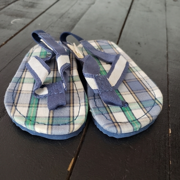 Old Navy Baby Boy Size 2 Green Blue Plaid Flip Flops Sandals Summer - Picture 4 of 4